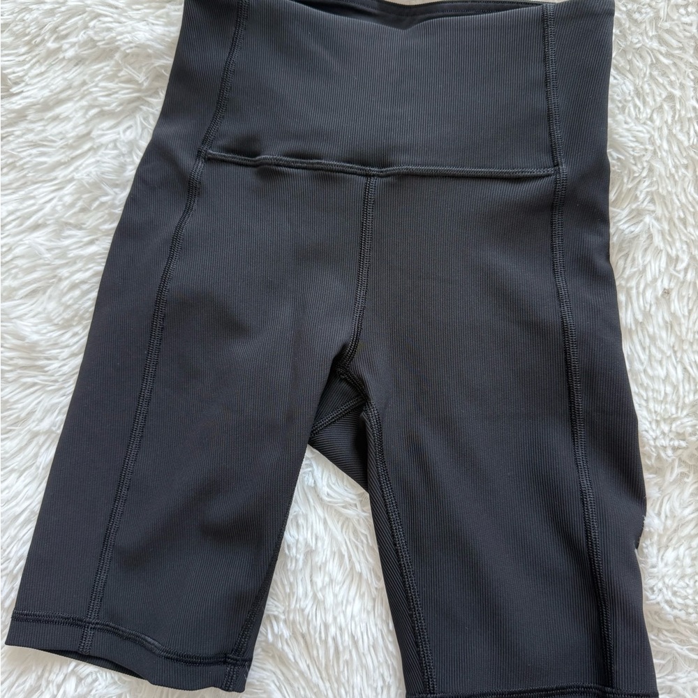 lululemon athletica Ribbed Contour HR 8” Black Bike Shorts